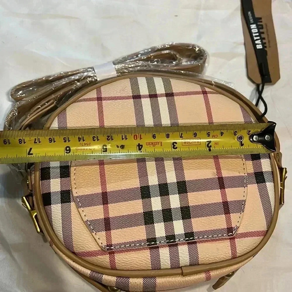 NWT Batton Design crossbody  purse - Picture 6 of 7